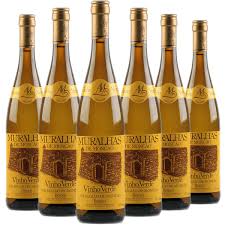 Muralhas Monção: El Vino Verde Portugués Perfecto para Cada Ocasión