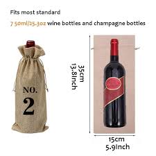 Botella Reutilizable con Envoltura Navideña: El Regalo Perfecto para Amantes del Vino