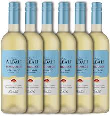 Viña Semidulce: Un Vino Blanco Semidulce de Valdepeñas