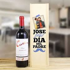 Botella de Vino Personalizada: Un Regalo Único y Significativo